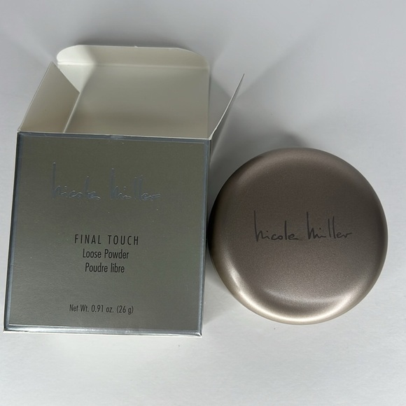 NIB Nicole Miller Final Touch Loose Powder Full Size .91 oz. - Picture 2 of 5